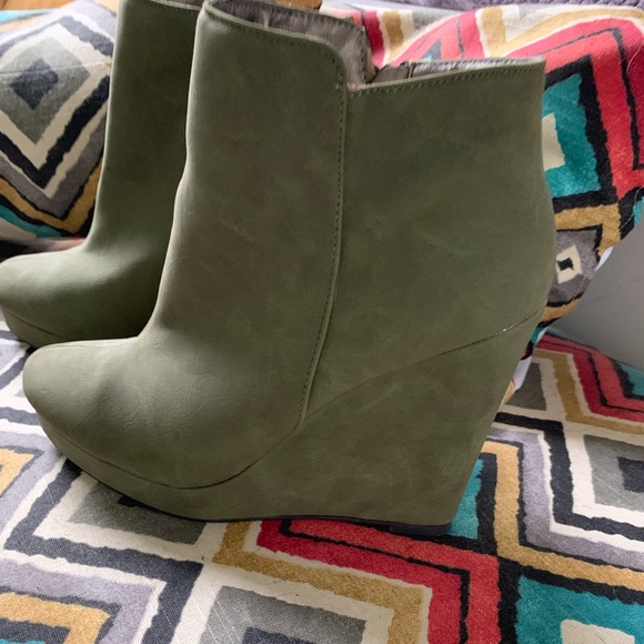 Michael Antonio Booties - Picture 2 of 4